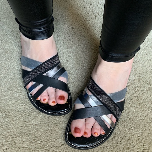 Sam Edelman Shoes - Sam Edelman black/silver sandals